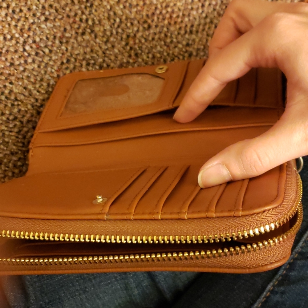 Wallet - Picture 7 of 8